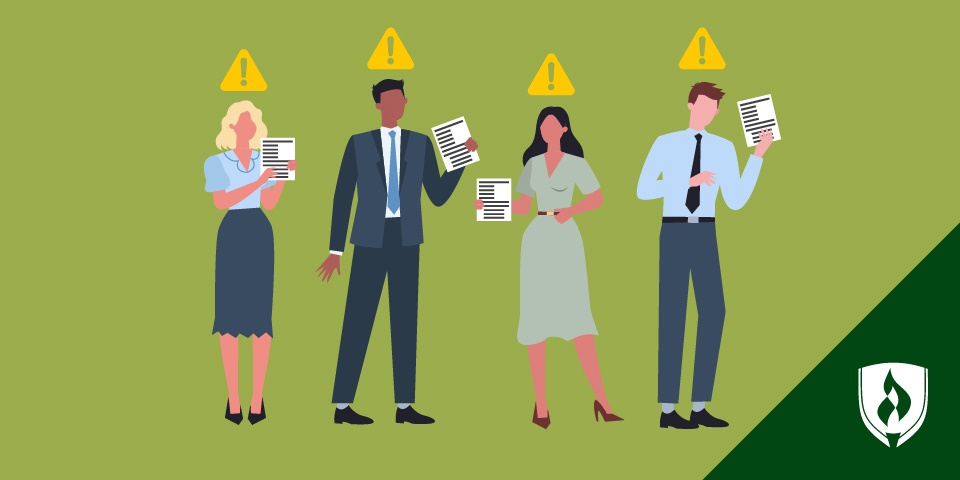 求职者排成一排，头顶上的问号代表了常见的招聘错误