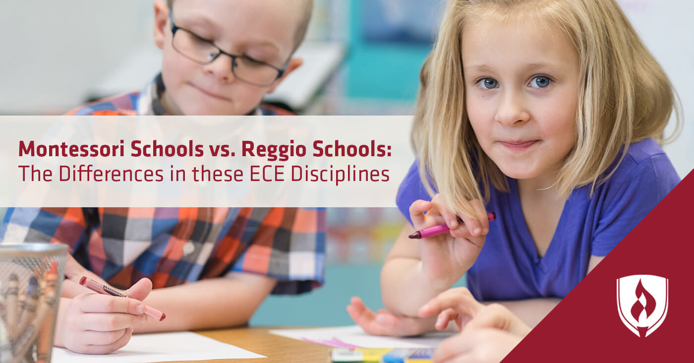 小女孩手里拿着彩色蜡笔看着相机