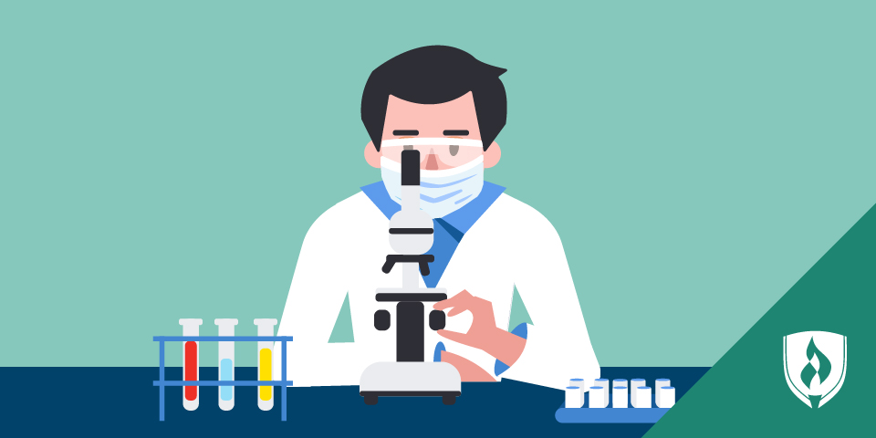 看通过听诊器的被说明的人