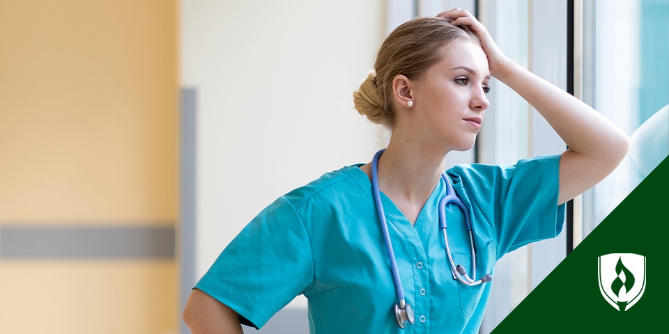 照片看起来一只护士烧坏可能会认为我讨厌床边护理