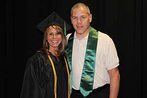 女学生和毕业后的丈夫