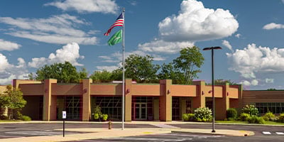 拉斯穆森瓦索校园大楼